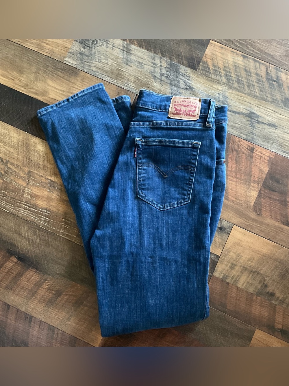 Levi’s 724 High Rise Straight Jeans 31